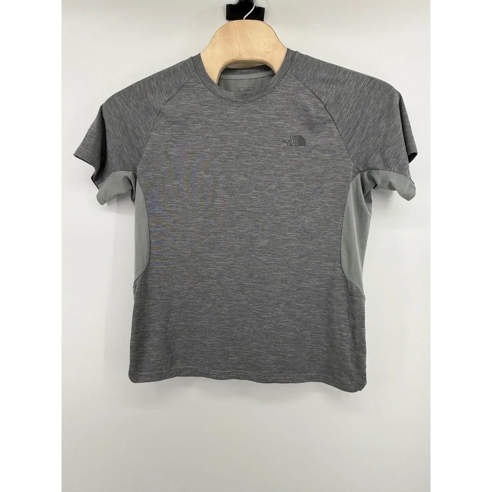 The North Face FlashDry Performance T-Shirt Large Polyester Grey Heathered Tee